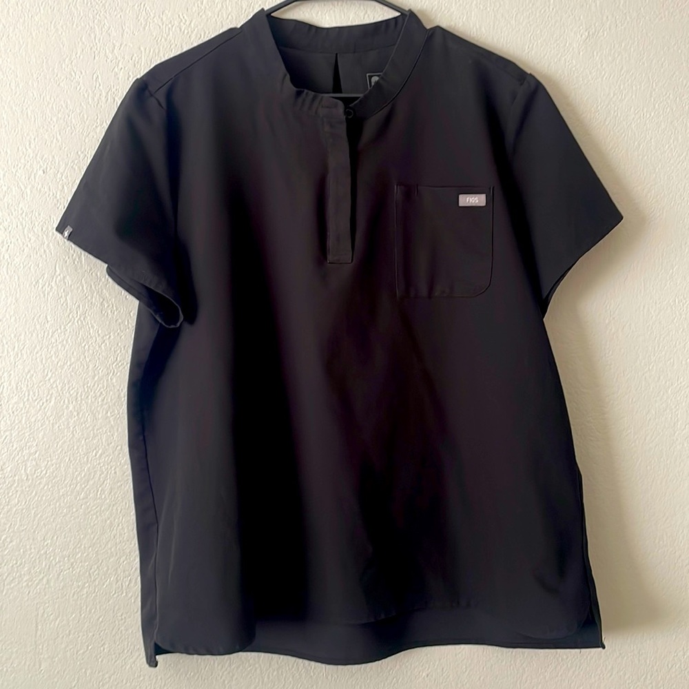 FIGS XL Scrub Top